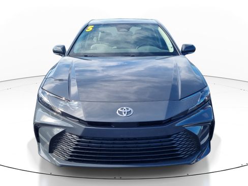 Used 2025 Toyota Camry LE FWD image 2