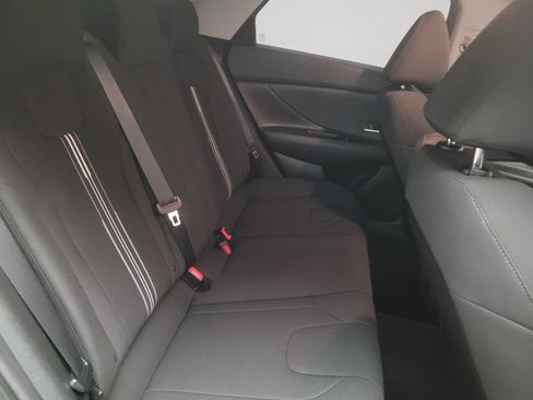 Used 2023 Hyundai Elantra SEL image 19