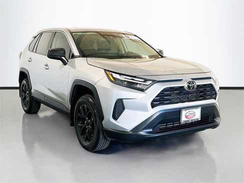 Used 2023 Toyota RAV4 LE image 3