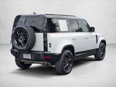 New 2026 Land Rover Defender 110 X-Dynamic SE AWD/4WD image 2