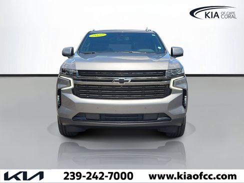 Used 2022 Chevrolet Suburban RST w/ Luxury Package AWD/4WD image 2