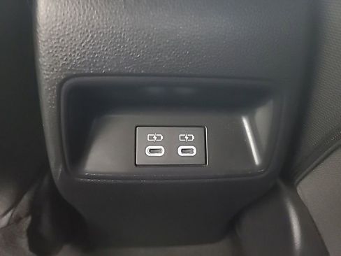 Used 2025 Toyota Corolla LE image 21