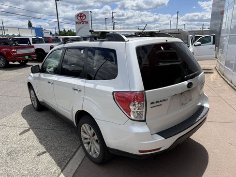 Used 2013 Subaru Forester 2.5X Limited AWD/4WD image 4