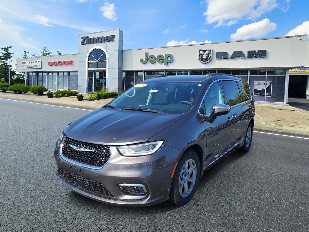 Certified 2023 Chrysler Pacifica Limited FWD image 2