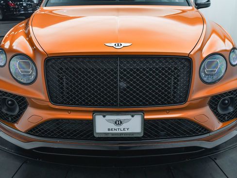 Certified 2022 Bentley Bentayga image 28