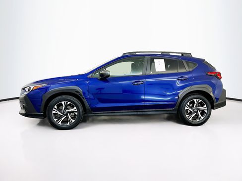 Used 2025 Subaru Crosstrek 2.0i Premium image 4