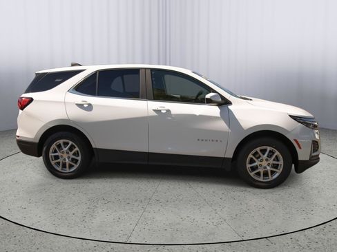 Used 2024 Chevrolet Equinox LT AWD/4WD image 23