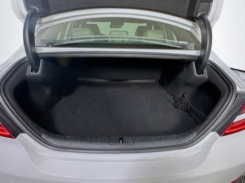 Used 2025 Genesis G70 2.5T image 29