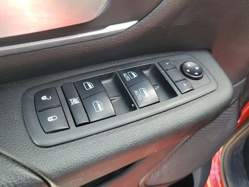 Used 2019 RAM 1500 Big Horn AWD/4WD image 9