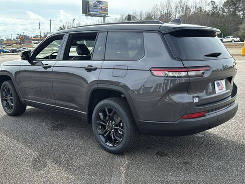 New 2025 Jeep Grand Cherokee L Limited w/ Trailer Tow Package image 6