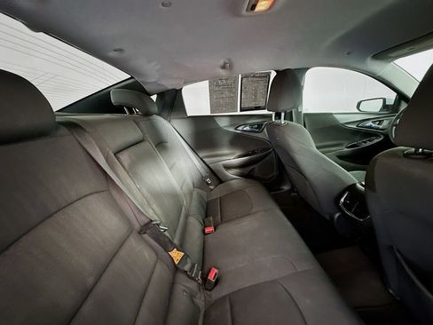 Used 2017 Chevrolet Malibu LT FWD image 25