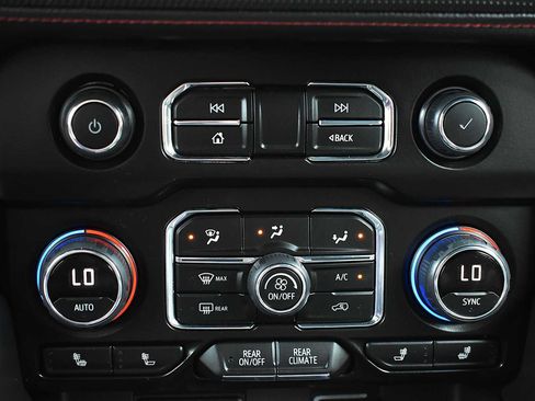 Used 2022 Chevrolet Tahoe RST w/ Sport Performance Package AWD/4WD image 27