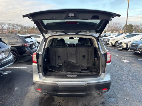 Used 2023 Subaru Ascent Limited w/ Technology Package image 7