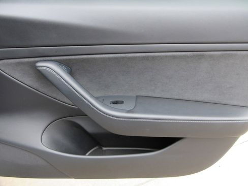 Used 2021 Tesla Model 3 Long Range image 21