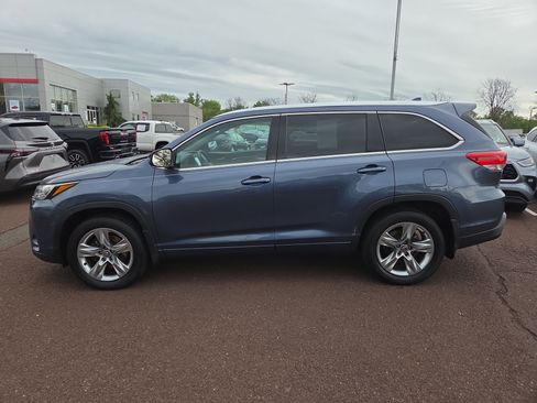 Used 2017 Toyota Highlander Limited AWD/4WD image 6