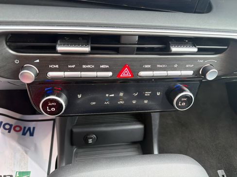 Used 2026 Hyundai Palisade SEL FWD image 19