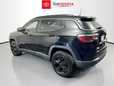 Used 2018 Jeep Compass Latitude w/ Cold Weather Group image 6