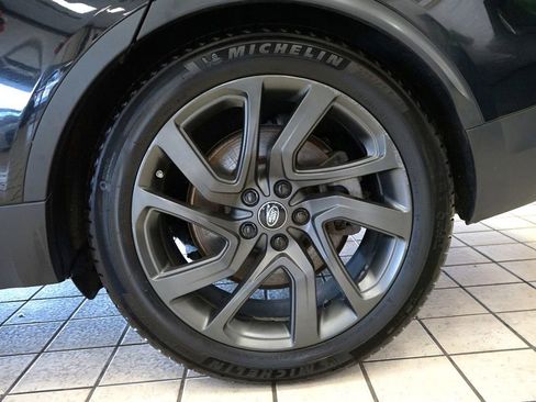 Used 2020 Land Rover Discovery HSE image 62