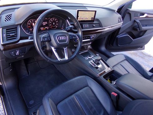 Used 2019 Audi Q5 2.0T Premium Plus w/ Premium Plus Package image 17