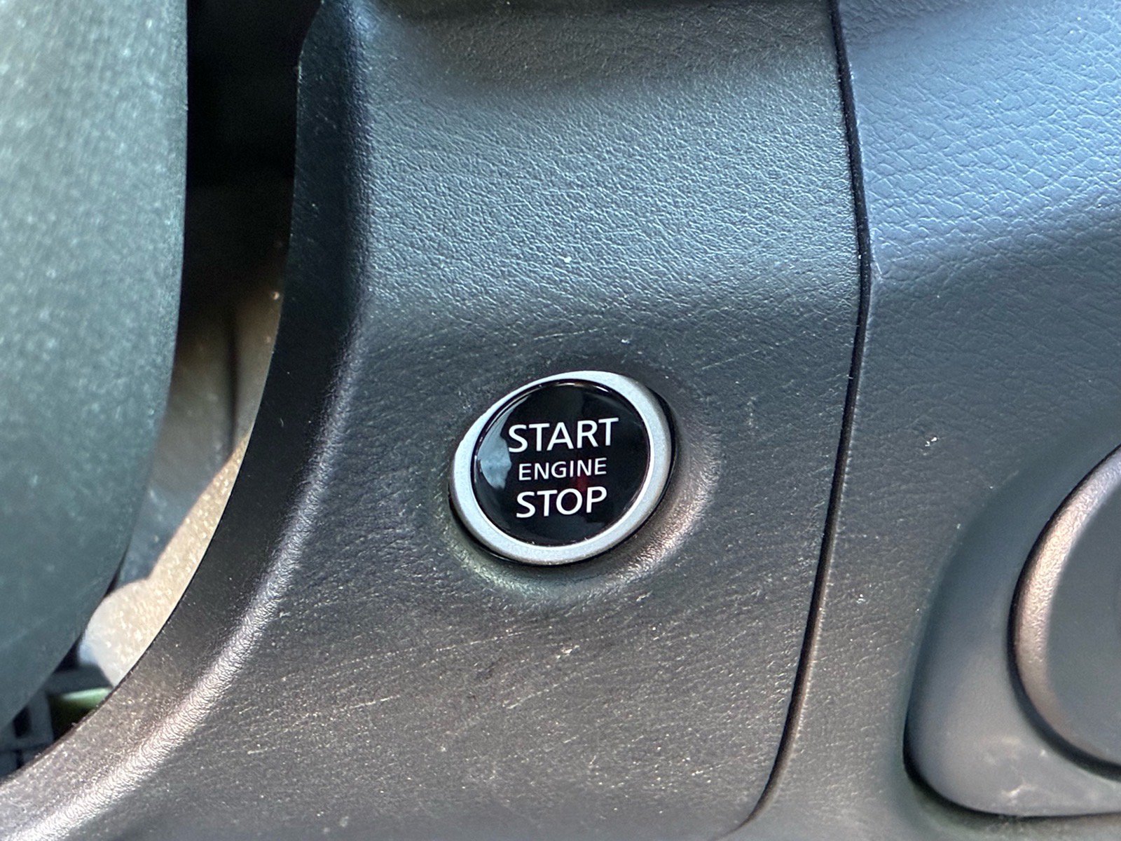 Used 2024 Nissan Frontier SV w/ SV Convenience Package RWD image 13