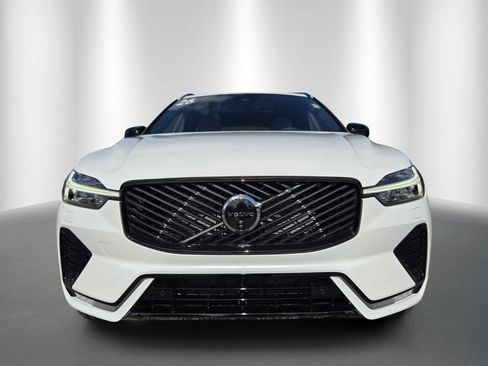 Used 2026 Volvo XC60 B5 Plus w/ Protection Package Premier AWD/4WD image 2