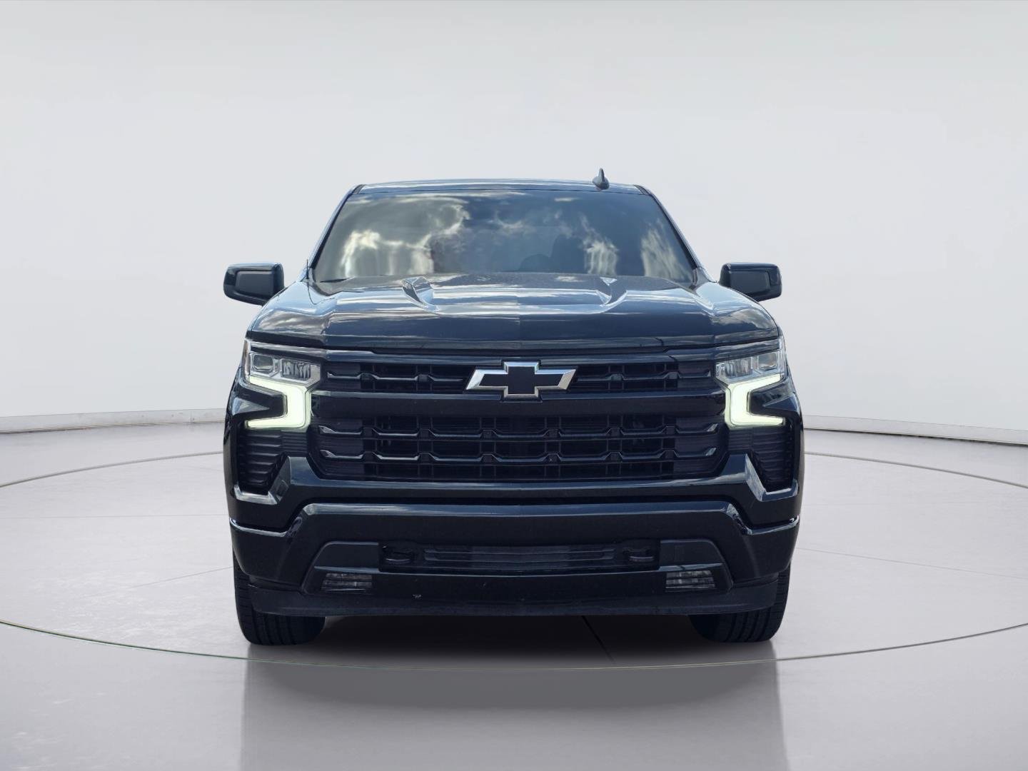 Used 2024 Chevrolet Silverado 1500 RST w/ LPO, Liner Protection Package AWD/4WD image 2