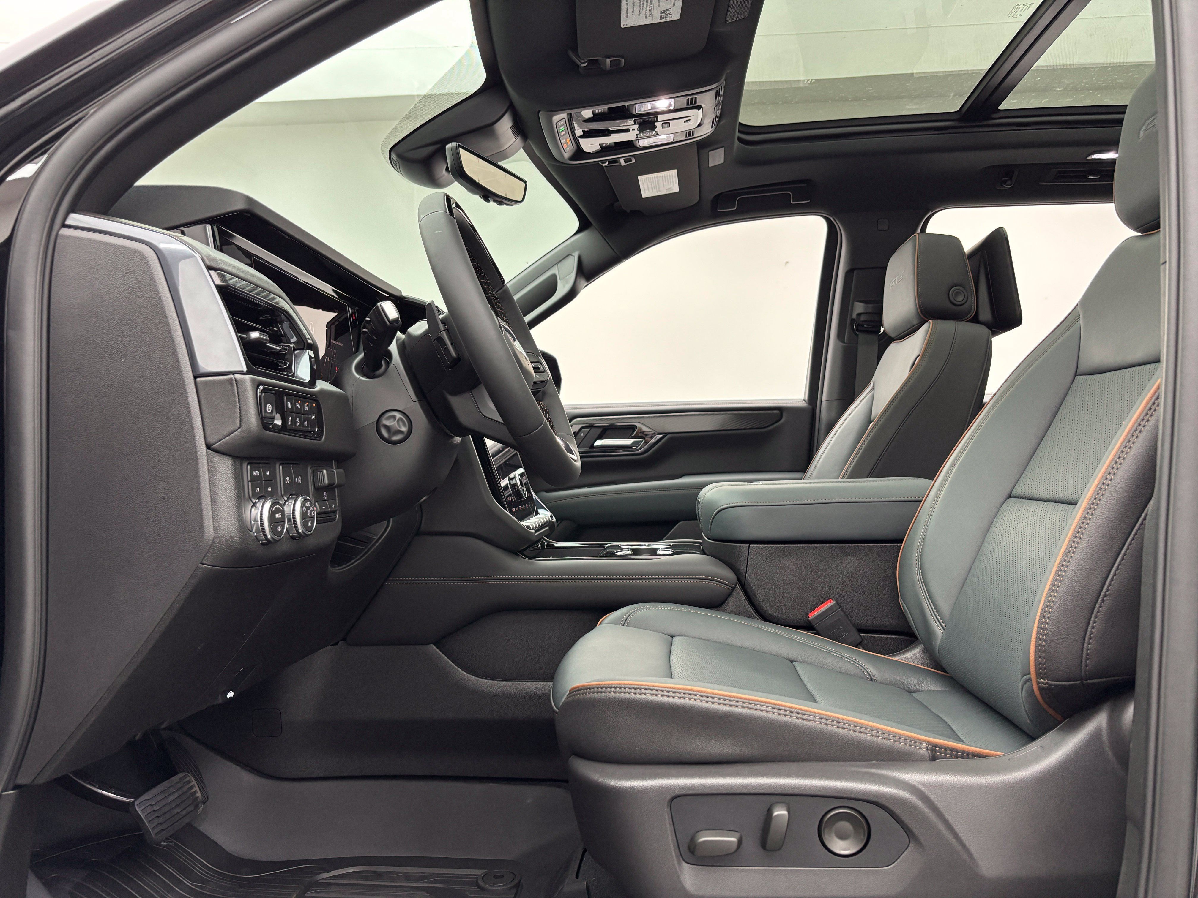 New 2026 GMC Yukon XL AT4 w/ AT4 Premium Plus Package AWD/4WD image 20