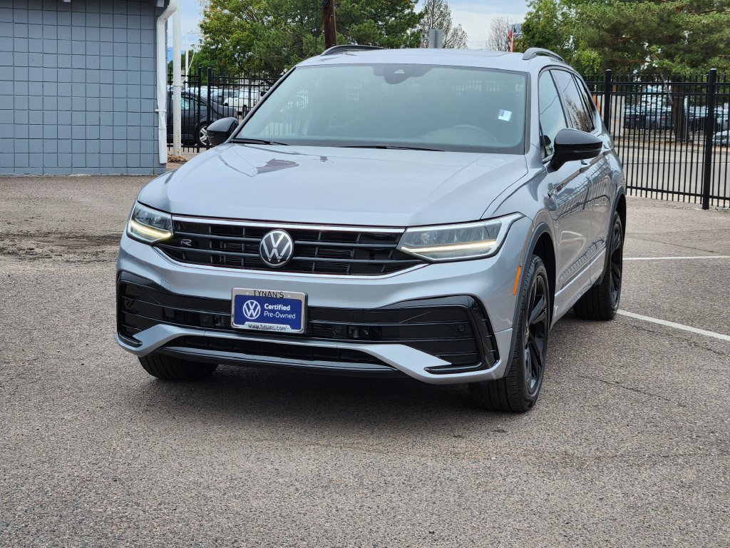 Certified 2024 Volkswagen Tiguan SE R-Line AWD/4WD image 3