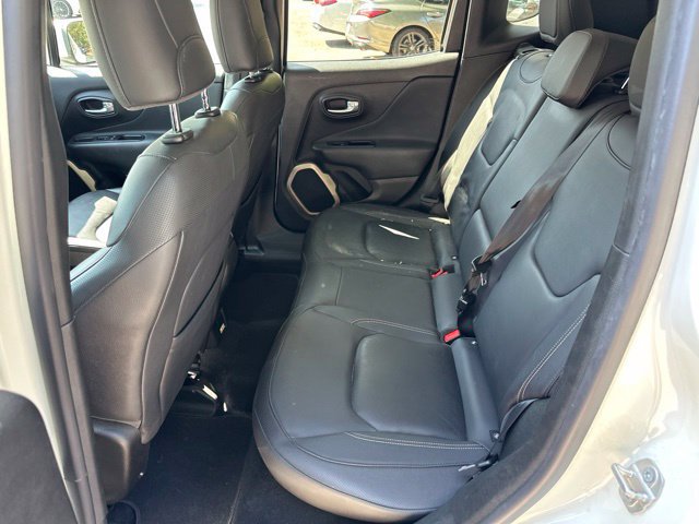 Used 2017 Jeep Renegade Limited AWD/4WD image 9