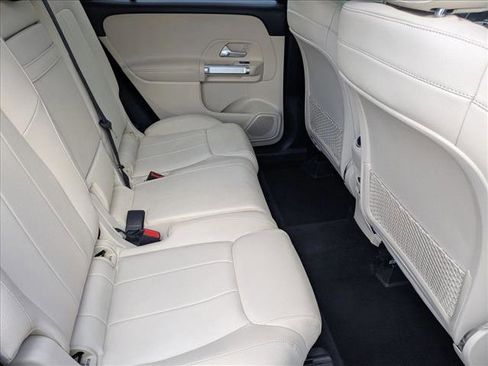Used 2020 Mercedes-Benz GLB 250 image 17