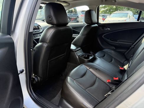 Used 2018 Chevrolet Volt LT w/ LT Driver Confidence Package FWD image 10