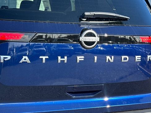 New 2025 Nissan Pathfinder SV image 22