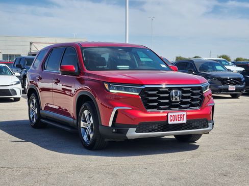 Used 2025 Honda Pilot EX-L image 3