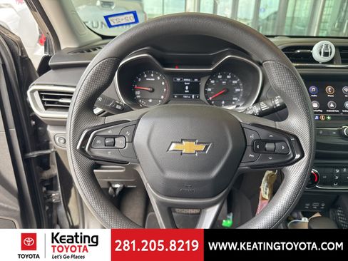 Used 2021 Chevrolet TrailBlazer LS FWD image 16