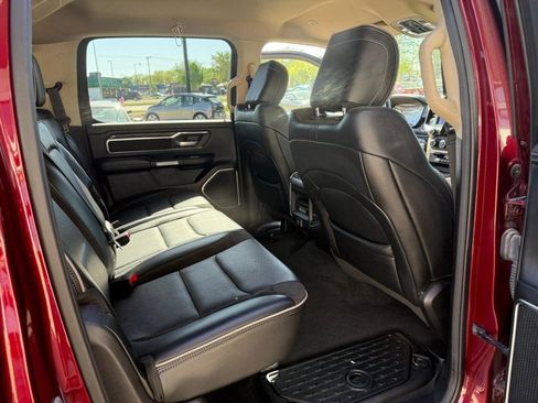 Used 2019 RAM 1500 Laramie AWD/4WD image 15