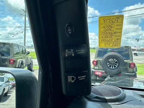Used 2016 Jeep Wrangler Unlimited Sport w/ Quick Order Package 24S AWD/4WD image 37