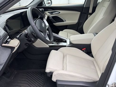 Certified 2025 Audi Q5 Prestige AWD/4WD image 5