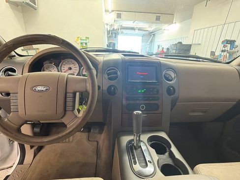Used 2004 Ford F150 XLT AWD/4WD image 10