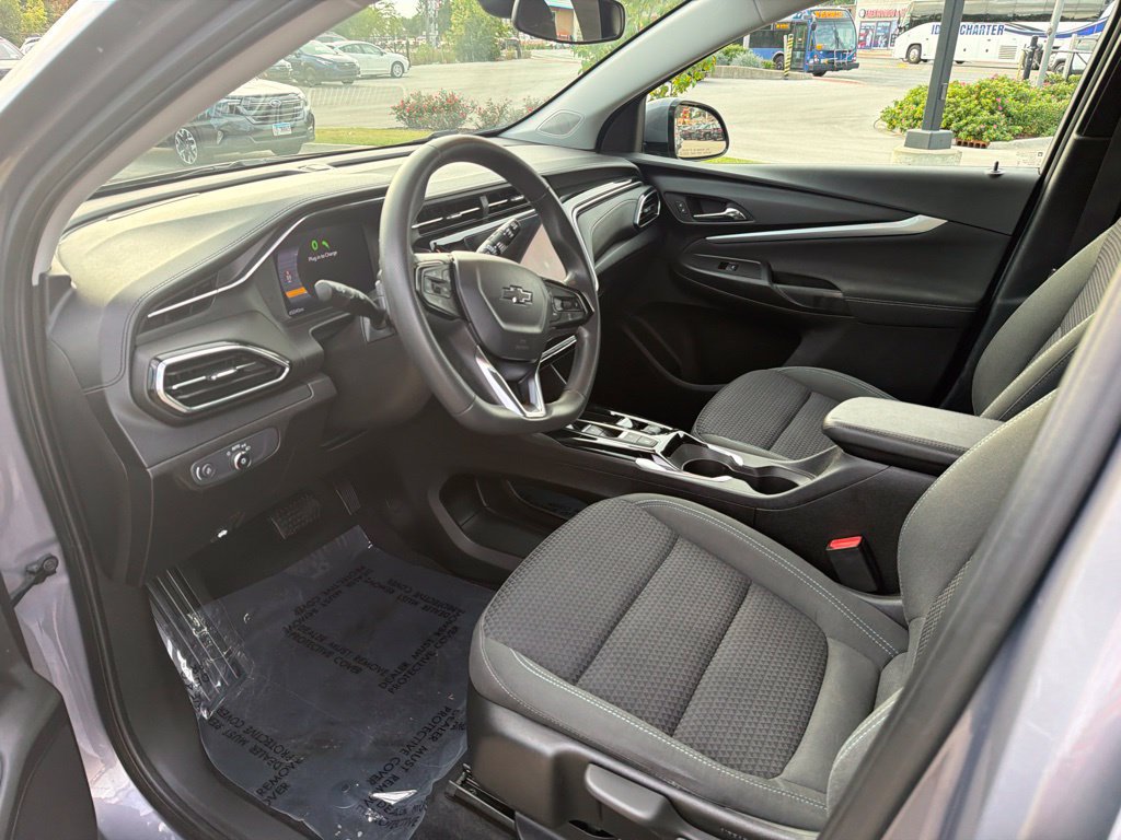 Used 2023 Chevrolet Bolt EUV LT w/ Driver Confidence Package FWD image 28