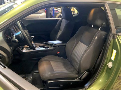 Used 2023 Dodge Challenger SXT w/ Blacktop Package image 10