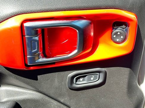 Used 2023 Jeep Wrangler Sport S image 19