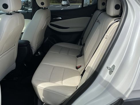 Used 2020 Buick Encore GX Essence w/ Experience Buick Package image 15