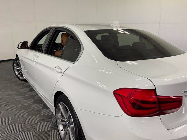 Used 2017 BMW 330i xDrive Sedan AWD/4WD image 37