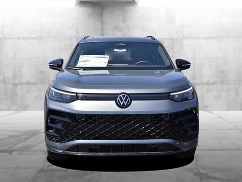 New 2026 Volkswagen Tiguan SE R-Line AWD/4WD image 4
