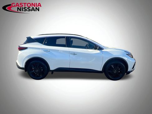 Used 2024 Nissan Murano SV w/ SV Midnight Edition Package image 10