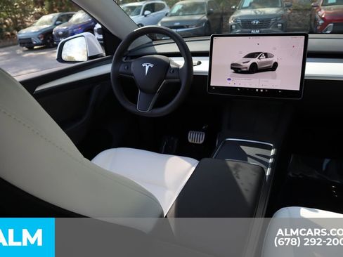 Used 2024 Tesla Model Y Performance image 24