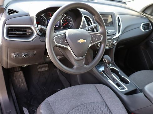 Used 2023 Chevrolet Equinox LT image 4