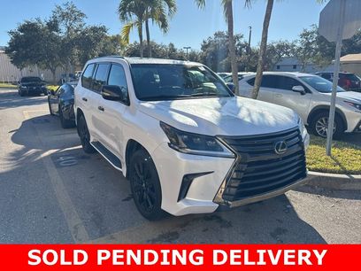 Used 2021 Lexus LX 570 4WD w/ 3rd Row & Luxury Pkg