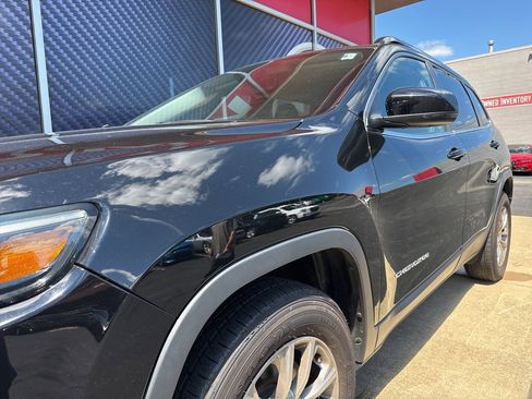 Used 2022 Jeep Cherokee Latitude Lux image 12