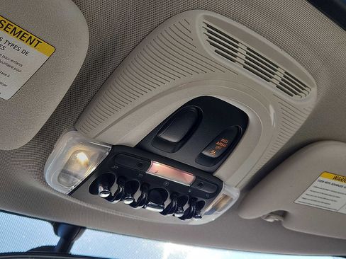 Used 2016 MINI Cooper S w/ Premium Package image 25